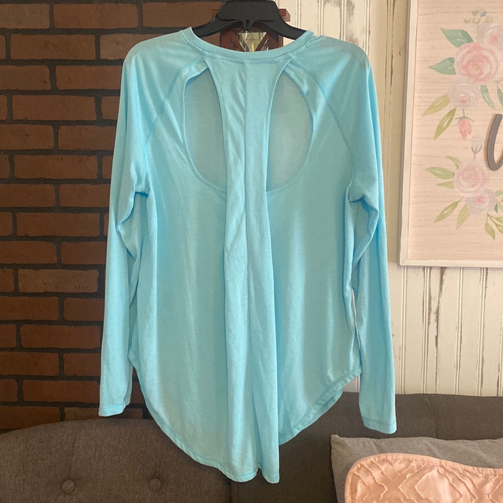 Under Armour Long Sleeve athletic wear (Breathe) open back.